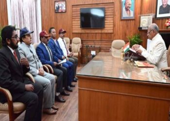 Veer Nari Ex-Servicemen and Veteran India State President of Jharkhand met the Governor