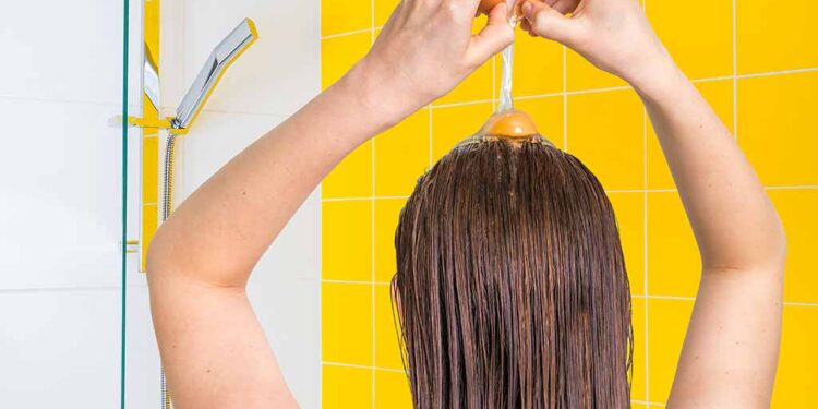 Applying eggs increases the shine of hair, but it also has many side effects, know in detail