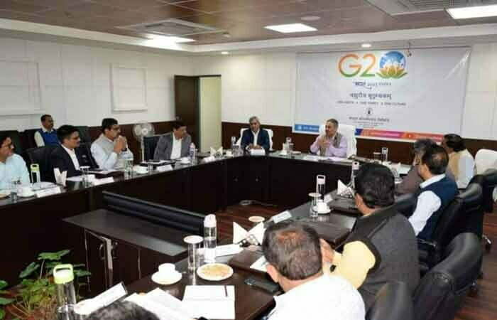 CCL Secretary Reviewed Meeting