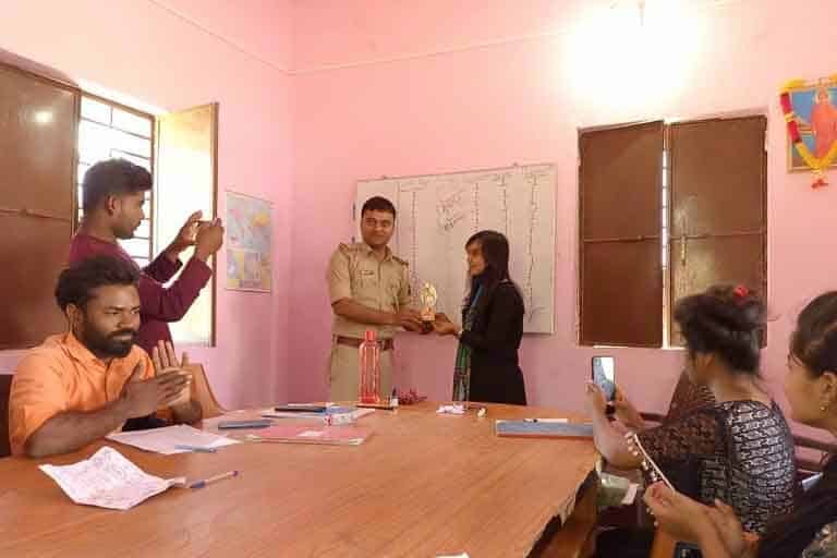 Jamtara Police school campaign