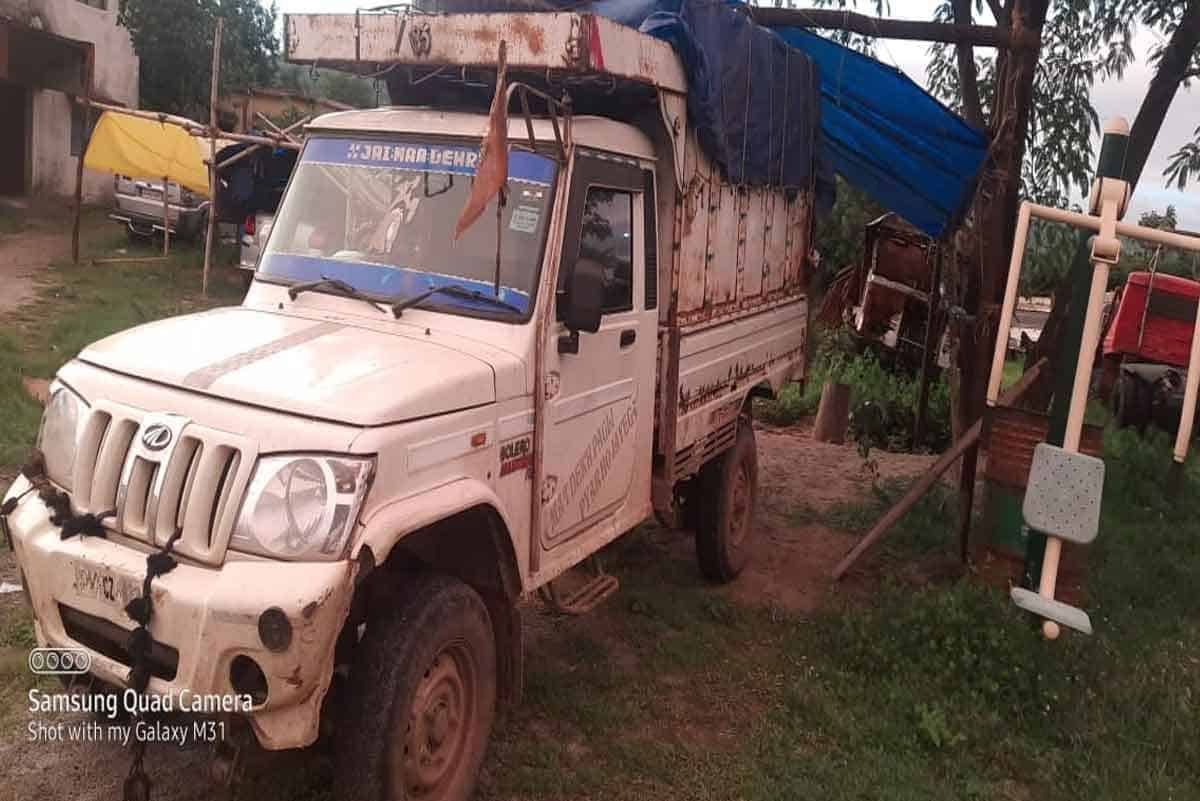 Khunti 360 kg opium doda recovered from pick up van