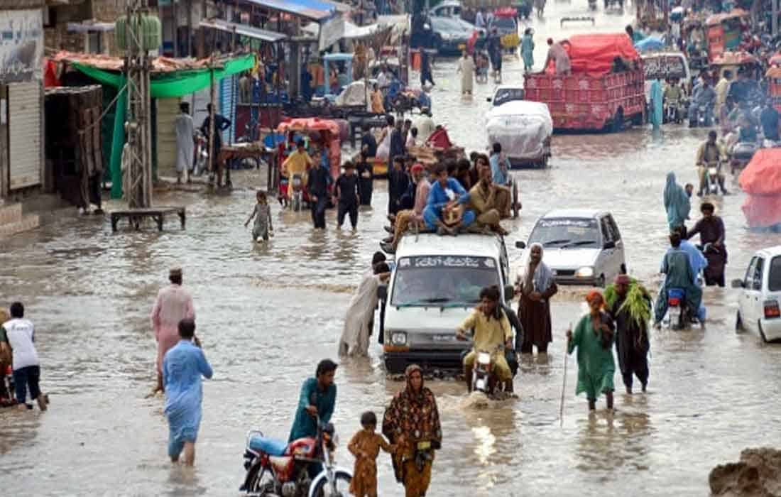 Pakistan Rain wreaks havoc 10 dead, rivers and streams in spate