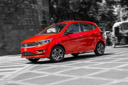 Tata Tiago hatchback Great Mileage And Price Only 6.44 Lakh