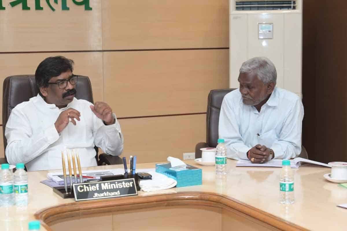 hemant-soren-on-wednesday-reviewed-various-schemes-run-by-the-scheduled-tribes-scheduled-castes-minorities-and-backward-classes-welfare-department