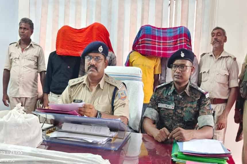 Chatra Hunterganj police station arrested eight in the murder case