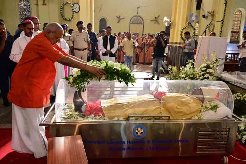 Governor CP Radhakrishnan pays tribute to Cardinal Telesphore P. Toppo