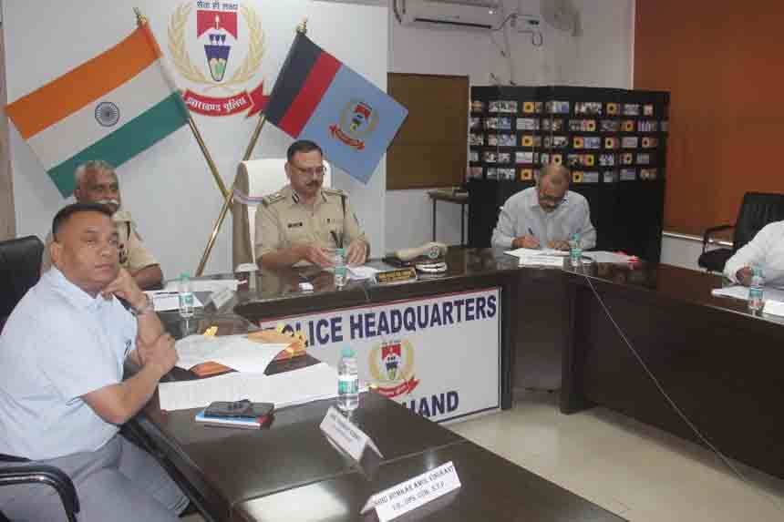 httpswww.etvbharat.comhindijharkhandstateranchijharkhand-dgp-ajay-kumar-singh-reviewed-security-arrangements-with-sp-and-digjh20231011164848747747423