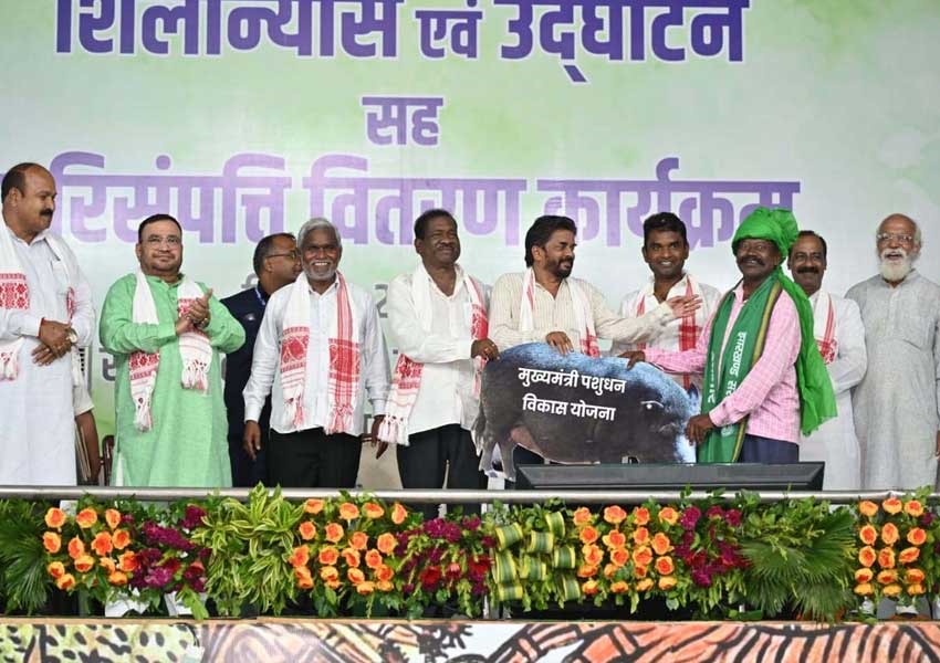 CM Champai Soren gifts 2141 Development Schemes