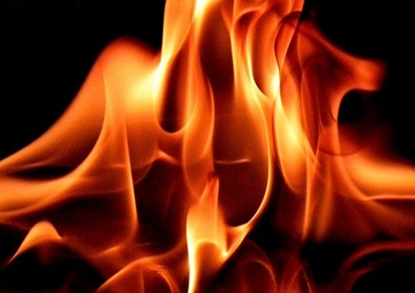 Dhanbad Woman's Dupatta Caught Fire