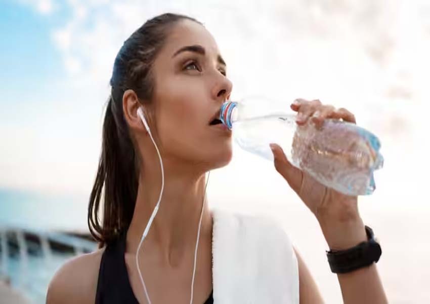 Rules To Follow While Drinking Water During Meal