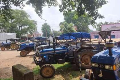 9 Tractors Laden with Illegal Sand Seized