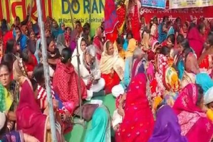 Cooks union's indefinite fast unto death in Godda