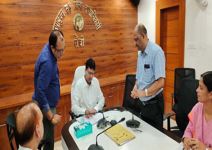 Deputy Commissioner Rahul Kumar Sinha Held Meeting