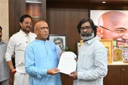 Saryu Rai submitted memorandum against Banna Gupta to CM Hemant