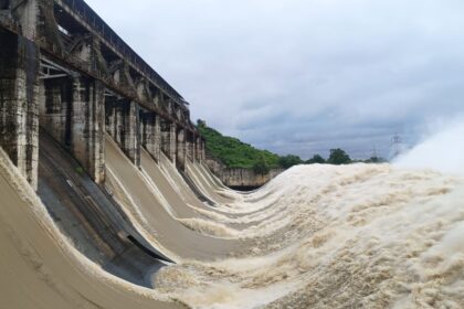 8 radial gate of Tenughat Dam opened