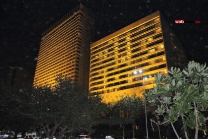 Threat to bomb Mumbai's Oberoi Hotel