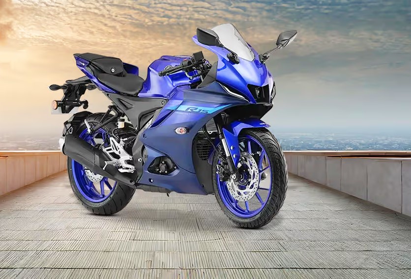 Yamaha R15M