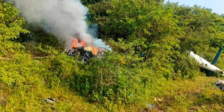 Helicopter crash in Pune, three died in the incident