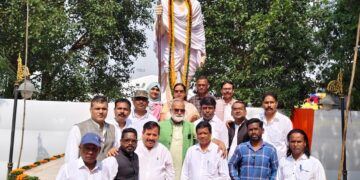 JMM Paid Tribute to Bapu