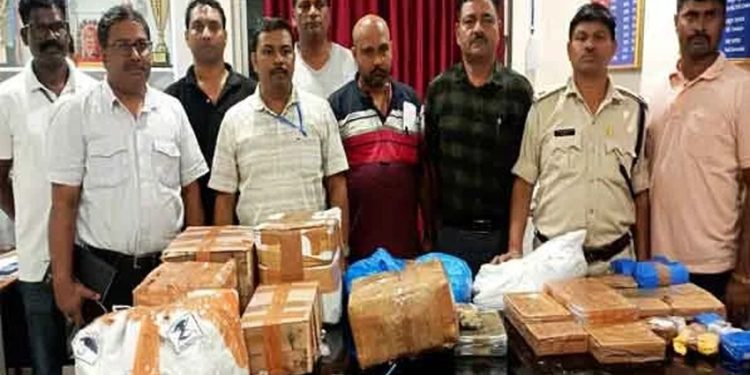 Jewelery Recovered from Tatanagar railway Station